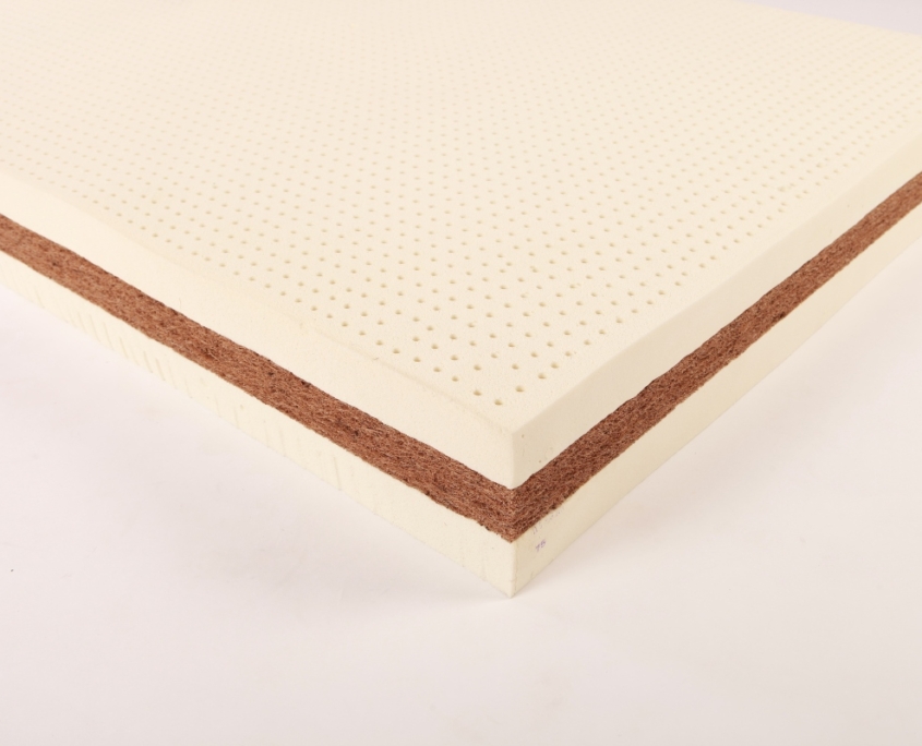 Materialaufbau verschiedener Matratzenhöhen mit Naturlatex und Kokosschichten